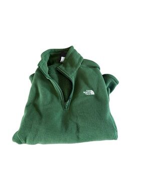 The North Face Men's Green Half-Zip Fleece Pullover